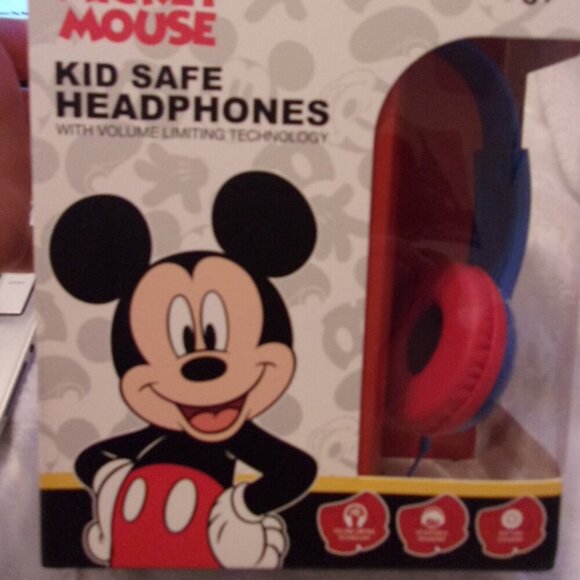 Kid Safe Disney Mickey Mouse Headphones New - Picture 3 of 4